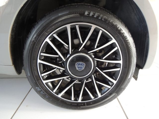 Lancia Ypsilon 1.0 FireFly 5 porte S&S Hybrid Ecochic A. Ferretti - foto 4 di 4