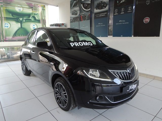 Lancia Ypsilon 1.0 FireFly 5 porte S&S Hybrid Gold usato a VENEZIA