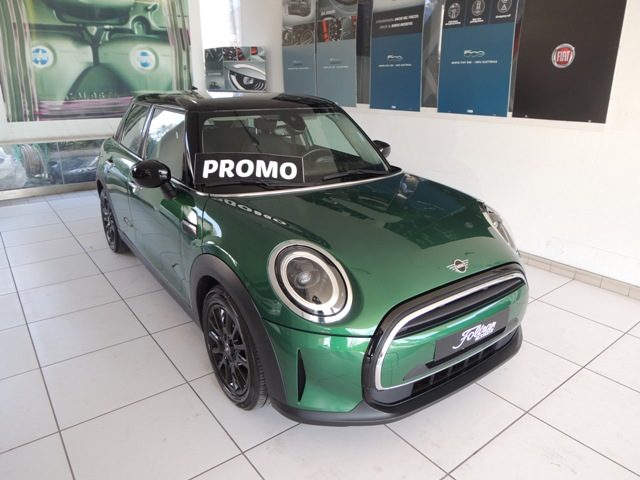 MINI Cooper 1.5 Cooper Essential 5 porte - foto 2 di 4