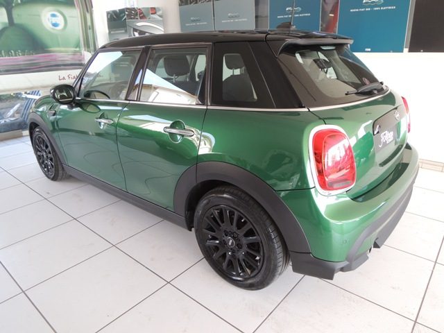 MINI Cooper 1.5 Cooper Essential 5 porte - foto 4 di 4