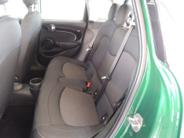 MINI Cooper 1.5 Cooper Essential 5 porte usato a VENEZIA