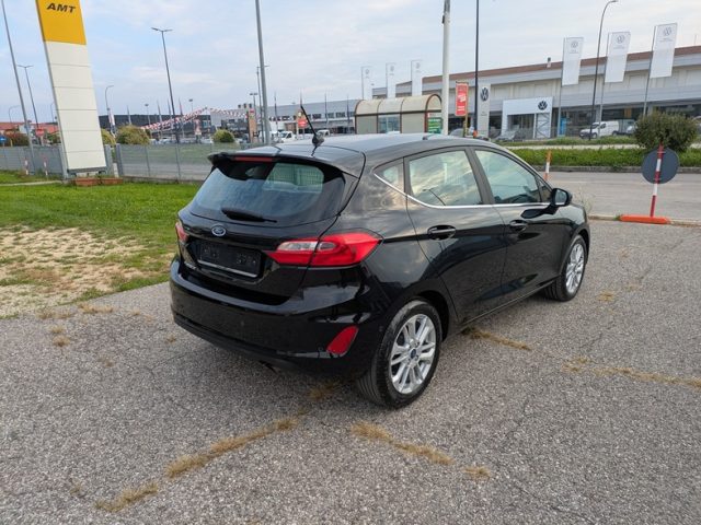 Ford Fiesta 1.1 75 CV GPL 5 porte Titanium - foto 3 di 4