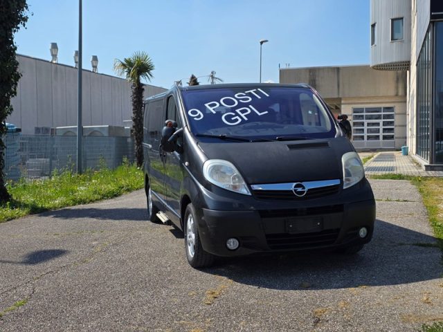 Opel Vivaro 2.0 CDTI 120CV 9 posti - foto 2 di 4