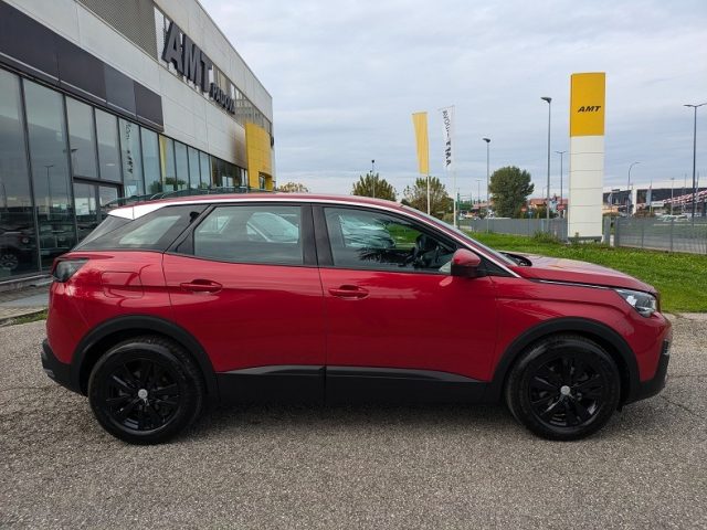 Peugeot 3008 Black Edition 130 EAT8 - foto 2 di 4