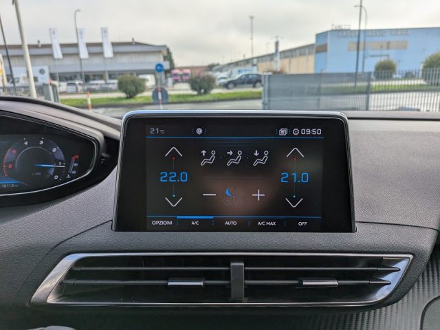 Peugeot 3008 Black Edition 130 EAT8 - foto 4 di 4