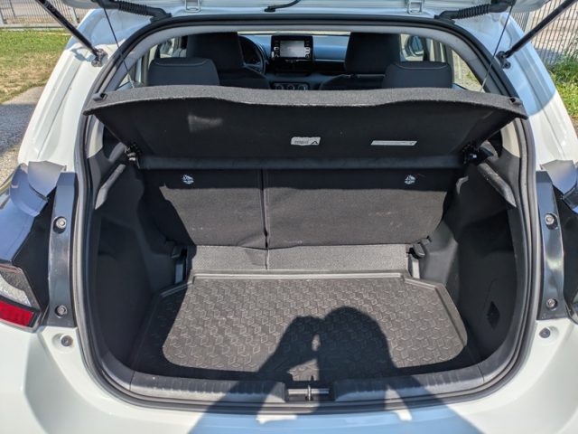 Toyota Yaris 1.0 5 porte GPL - foto 4 di 4