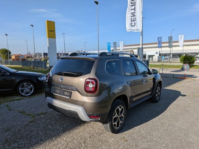 Dacia Duster 1.0 TCe 100 CV ECO-G 4x2 Prestige - foto 4 di 4