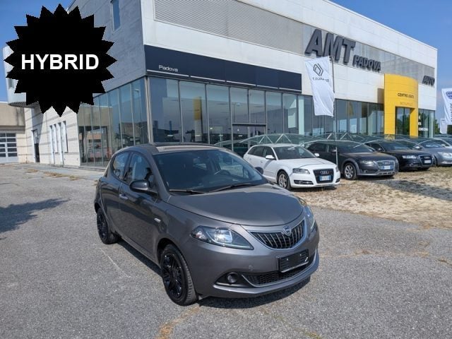 Lancia Ypsilon Hybrid Gold, del 2023, 69.000 km, in vendita a Limena (PD)