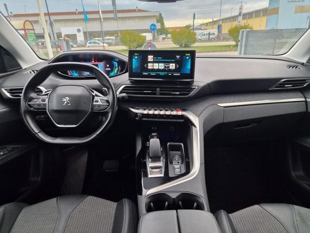 Peugeot 3008 Hybrid 225 e-EAT8 Allure Pack - foto 3 di 4