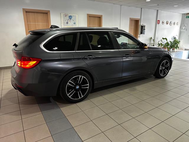 BMW 320 d xDrive Touring + Tetto/VolanteMsport/Virtual - foto 4 di 4