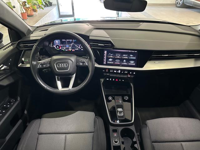 Audi A3 Sedan 35 TDI S tronic S line edition - foto 4 di 17
