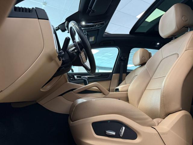 Porsche Cayenne 3.0 V6 - TETTO - CERCHIO 22'' - foto 3 di 4