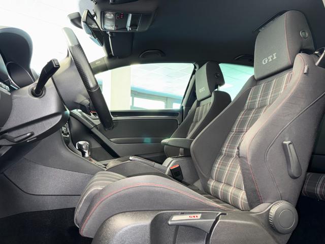 Volkswagen Golf 2.0 TSI DSG 3p. GTI - foto 3 di 4
