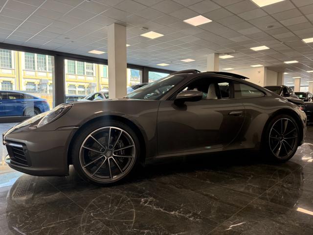 Porsche 911 Carrera 4 - foto 3 di 4