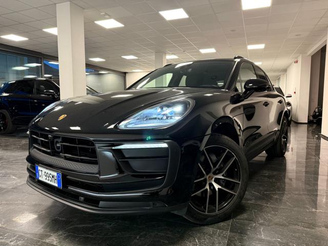Porsche Macan 2.0 - CHRONO - P.A.S.M - 360° - SED. RISC. / VENT., del 2024, 14.000 km, in vendita a Villa Carcina (BS)