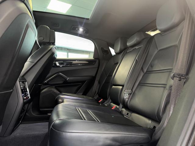 Porsche Cayenne 3.0 V6 E-Hybrid TETTO, del 2020, 91.000 km, in vendita a Villa Carcina (BS)