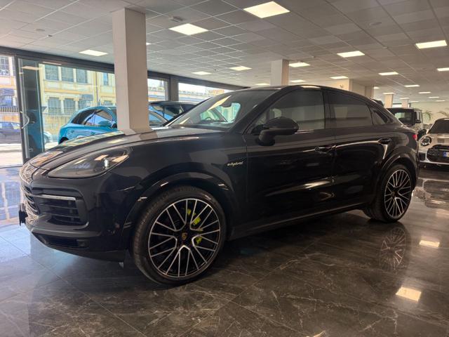 Porsche Cayenne 3.0 V6 E-Hybrid TETTO - foto 3 di 4