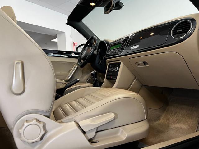 Volkswagen Maggiolino Cabrio 1.4 TSI Sport, del 2014, 55.000 km, in vendita a Villa Carcina (BS)