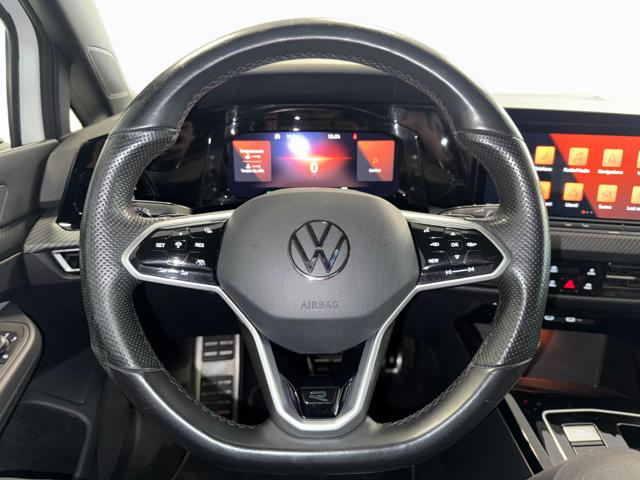 Volkswagen Golf 2.0 TDI 150 CV DSG SCR R-Line / CAMBIO AUTOMATICO, del 2023, 124.000 km, in vendita a Villa Carcina (BS)