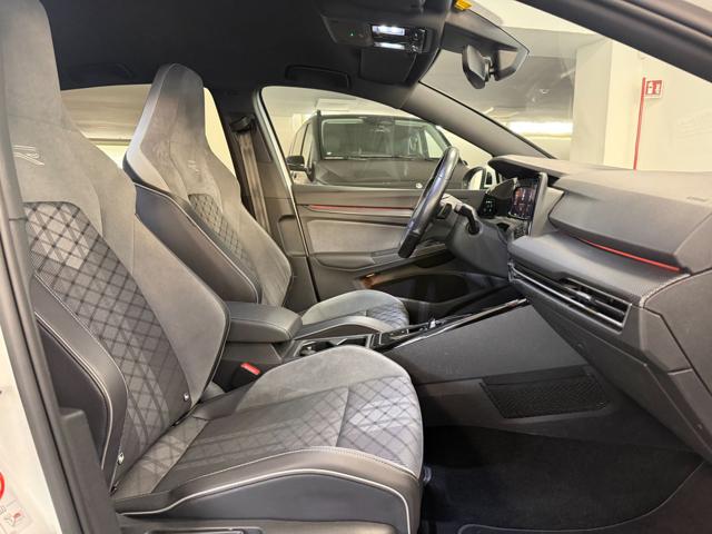 Volkswagen Golf 2.0 TDI 150 CV DSG SCR R-Line / CAMBIO AUTOMATICO, del 2023, 124.000 km, in vendita a Villa Carcina (BS)