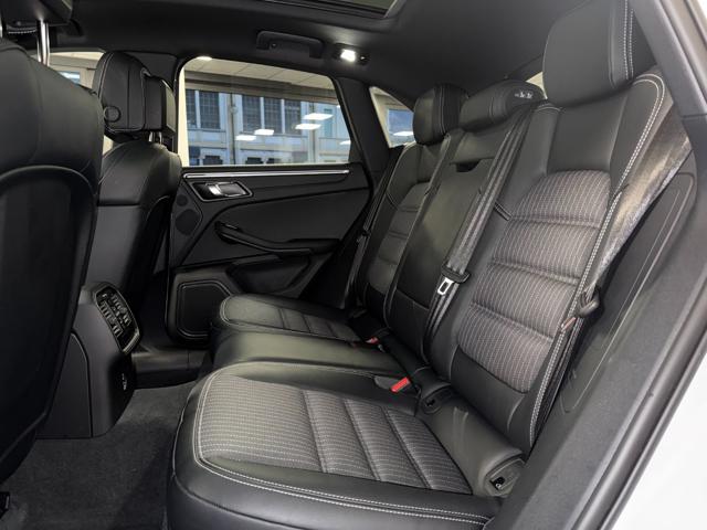 Porsche Macan 2.0 T TETTO / CHRONO / SCARICO/ GARANZIA UFFICIALE usato a VILLA CARCINA