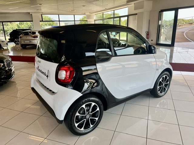 smart forTwo 70 1.0 twinamic Youngster PREZZO REALE !! - foto 4 di 4
