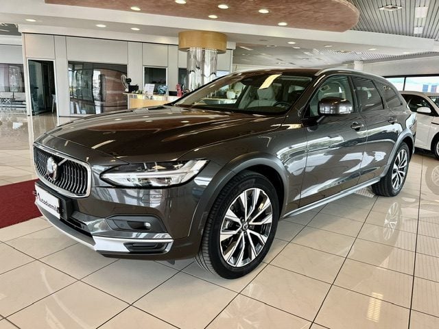 Volvo V90 Cross Country B4 (d) AWD "IVA ESPOSTA "Plus PREZZO REALE !!, del 2023, 214.926 km, in vendita a Cavernago (BG)