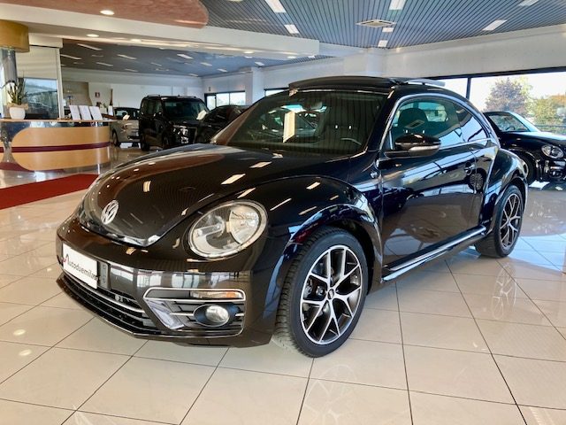 Volkswagen Maggiolino 1.2 TSI DSG Sound TETTO Panorama PREZZO REALE !! usato a CAVERNAGO