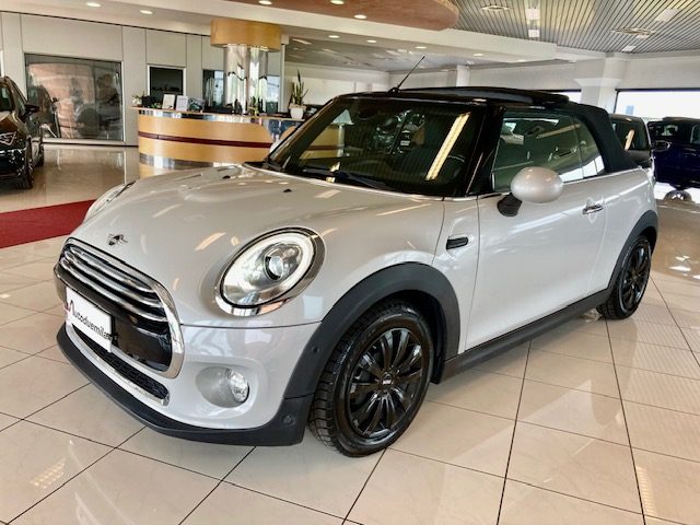 MINI Mini 1.5 Cooper Cabrio LED,NAVIG, PREZZO REALE !! usato a CAVERNAGO
