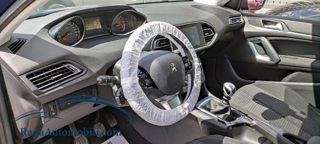 Peugeot 308 BlueHDi SW Business NAVY EU6Dtemp - foto 3 di 4