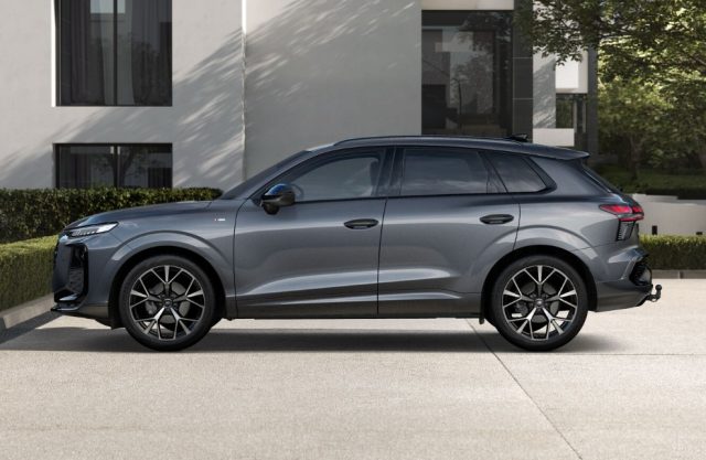 Audi Q3 TFSI 110 kW S tronic S Line Edition - foto 2 di 4