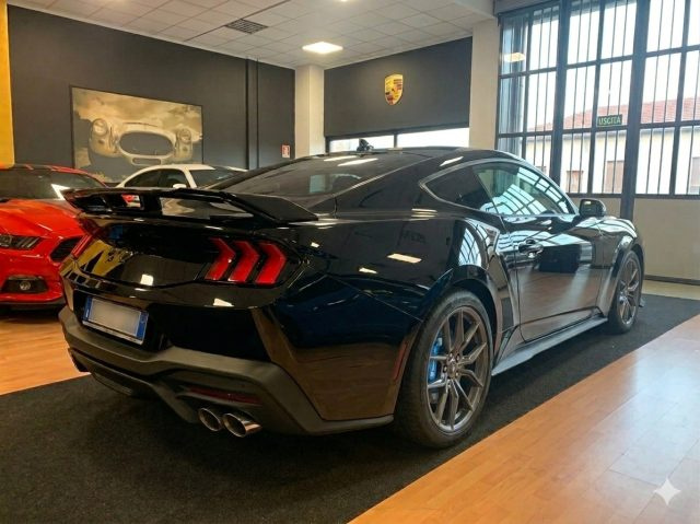 Ford Mustang Fastback 5.0 V8 aut. Dark Horse - foto 3 di 4