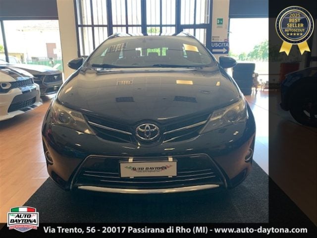 Toyota Auris Touring Sports 2.0 D-4D LOUNGE usato a RHO