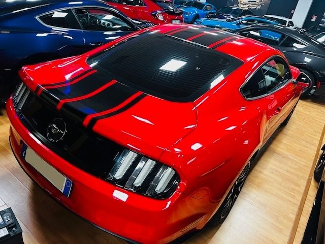 Ford Mustang Fastback 2.3 EcoBoost Automatica Full - foto 4 di 4