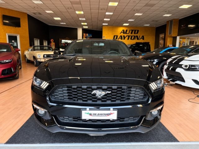 Ford Mustang Fastback 3.7 V6 Automatica - foto 3 di 4