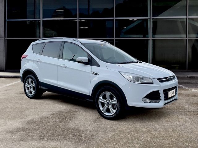 Ford Kuga 2.0 TDCI 140 CV 2WD Titanium - foto 3 di 24