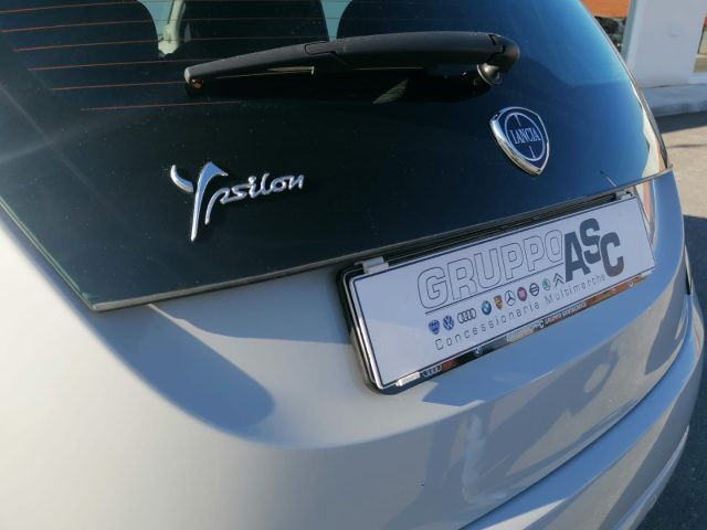 Lancia Ypsilon 1.2 BENZ GPL 69 CV 5 porte ADATTA NEOPATENTATI, del 2018, 119.000 km, in vendita a Bra (CN)