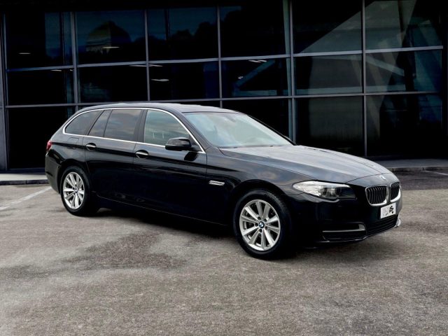 BMW 520 2.0 d 190 CV Touring - foto 3 di 4