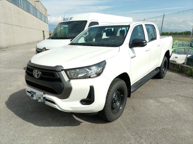 Toyota Hilux 2.8 D-4D 4WD 4 porte Double Cab usato a PORDENONE