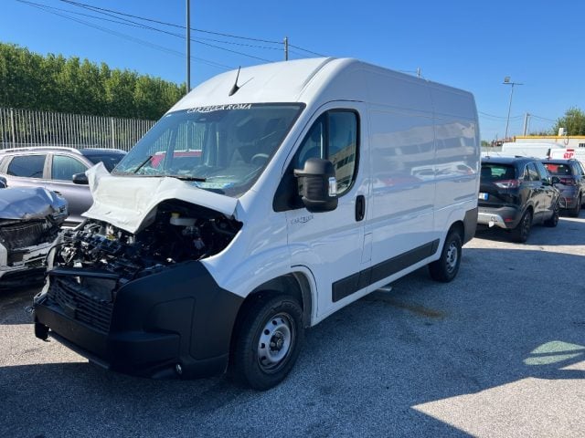 Toyota Proace Max 33 2.2 BlueHDi 120CV, del 2026, 1.849 km, in vendita a Pordenone (PN)