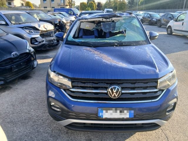 Volkswagen T-Cross 1.0 TSI - foto 2 di 4