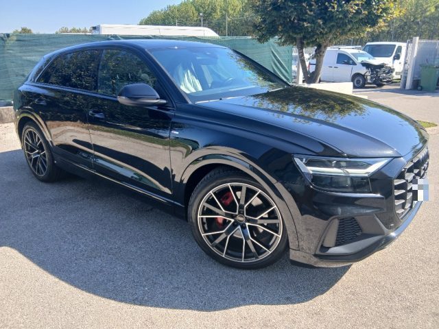Audi Q8 50 TDI 286 CV quattro tiptronic S-Line - foto 4 di 4