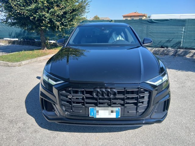 Audi Q8 50 TDI 286 CV quattro tiptronic S-Line - foto 2 di 4