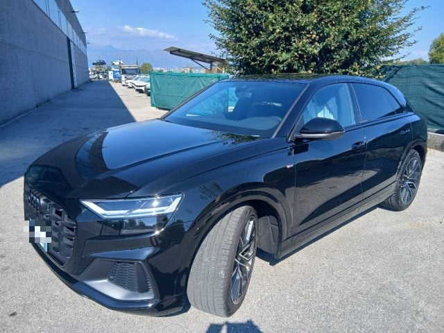 Audi Q8 50 TDI 286 CV quattro tiptronic S-Line, del 2022, 68.000 km, in vendita a Pordenone (PN)