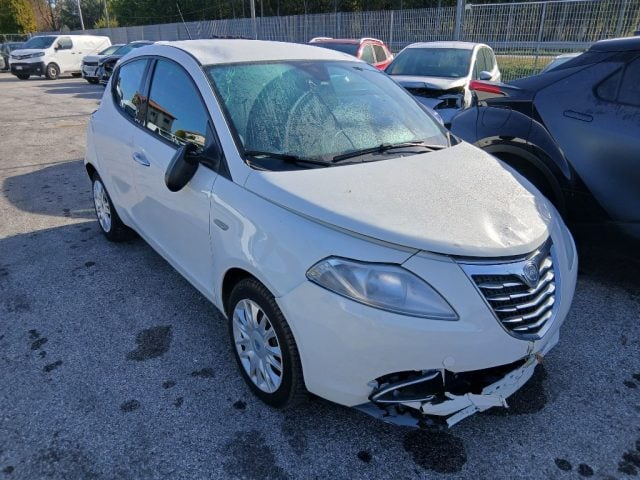 Lancia Ypsilon 1.3 MJT 16V 95 CV 5 porte S&S, del 2012, 138.519 km, in vendita a Pordenone (PN)