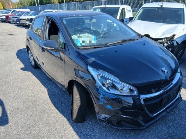 Peugeot 208 1° serie PureTech 82 Stop&Start 5 porte, del 2019, 54.309 km, in vendita a Pordenone (PN)