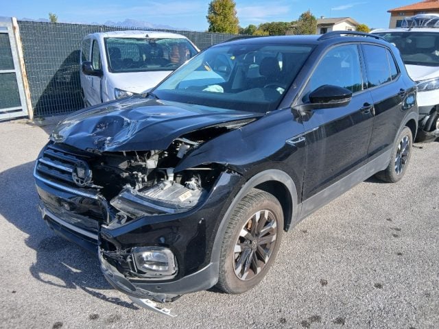 Volkswagen T-Cross 1.0 TSI 110 CV DSG R-Line, del 2020, 90.622 km, in vendita a Pordenone (PN)