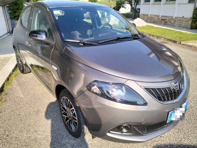 Lancia Ypsilon 1.0 FireFly 5 porte S&S Hybrid Platino - foto 2 di 4