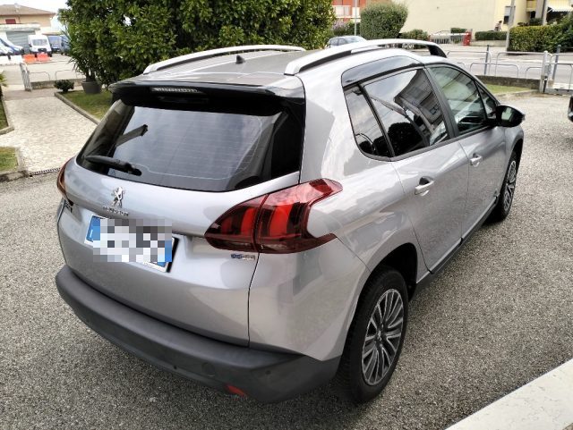 Peugeot 2008 1° serie PureTech 82 Active - foto 3 di 4