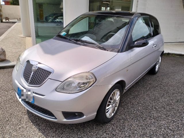 Lancia Ypsilon Oro 1.4 MPI 8V 75CV, del 2007, 97.000 km, in vendita a Camisano Vicentino (VI)